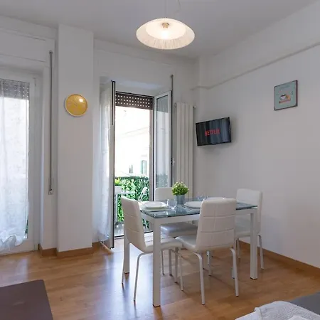 Vivi A Piedi Centro & Mare Balcone بيسكارا